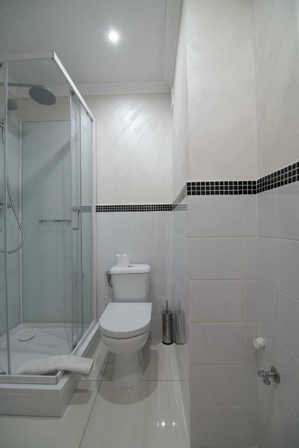 The White Apartment Warsawa Bagian luar foto