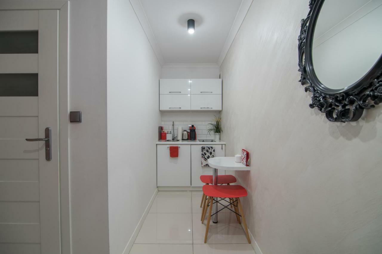 The White Apartment Warsawa Bagian luar foto